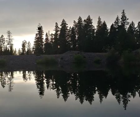 Vic & Pearls RV Park