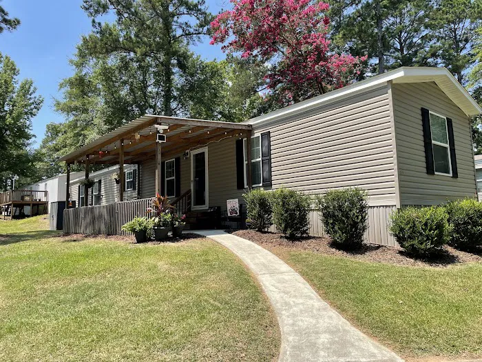 Gentilly Park Mobile Home Picture 1
