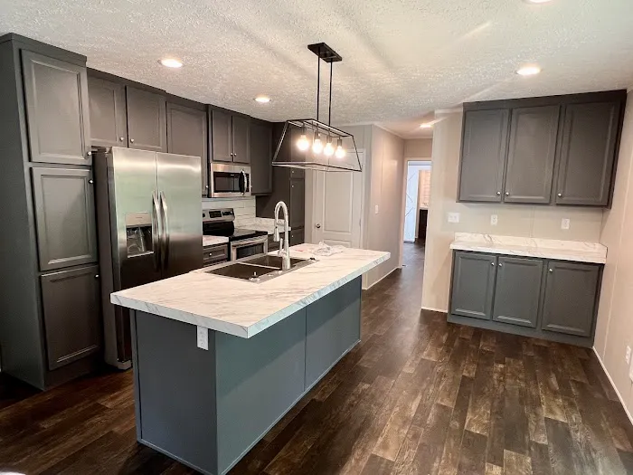 Gentilly Park Mobile Home Picture 10