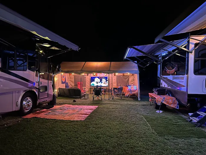 University Station RV Resort Picture 8
