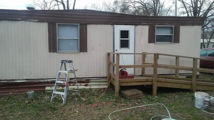 J & B Mobile Home Park Picture 3