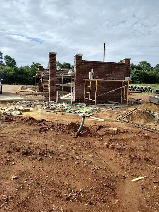 Eastwood Hills Picture 7