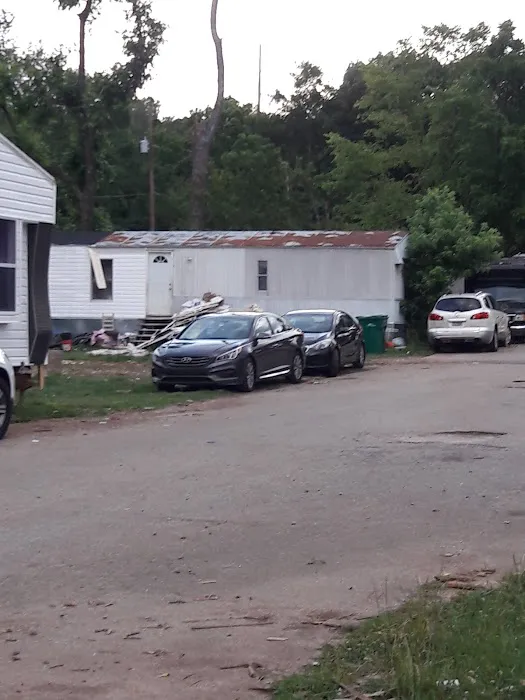 Rusk Mobile Home Park (Monza Properties) Picture 3