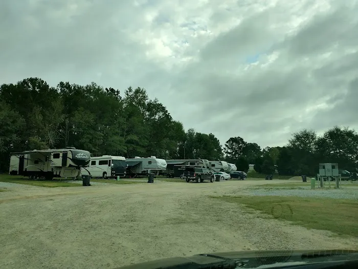 Eagle's Nest Extended Stay RV Park Picture 2