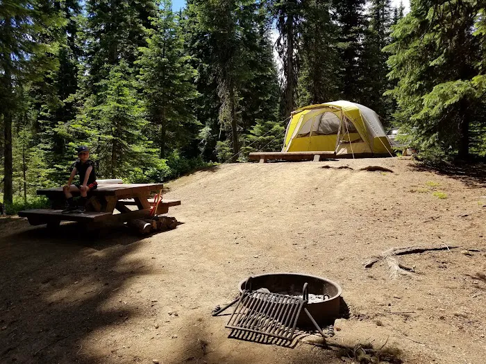 Jubilee Lake Campground Picture 6