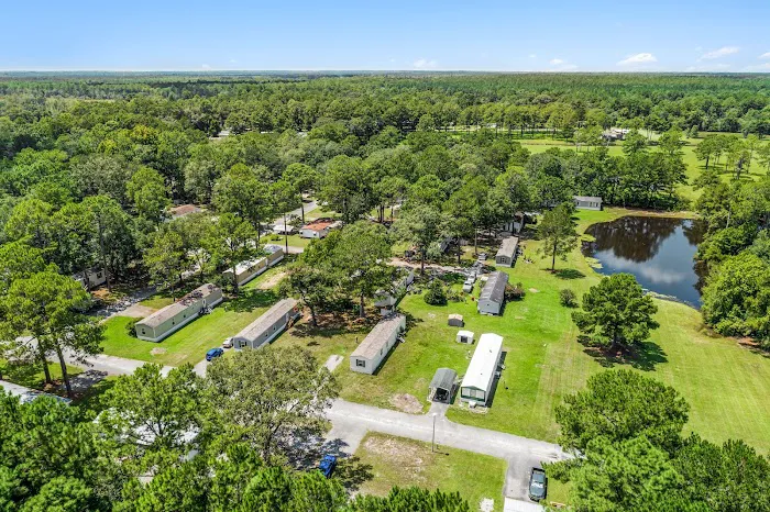 Fernwood Mobile Home Community Picture 2