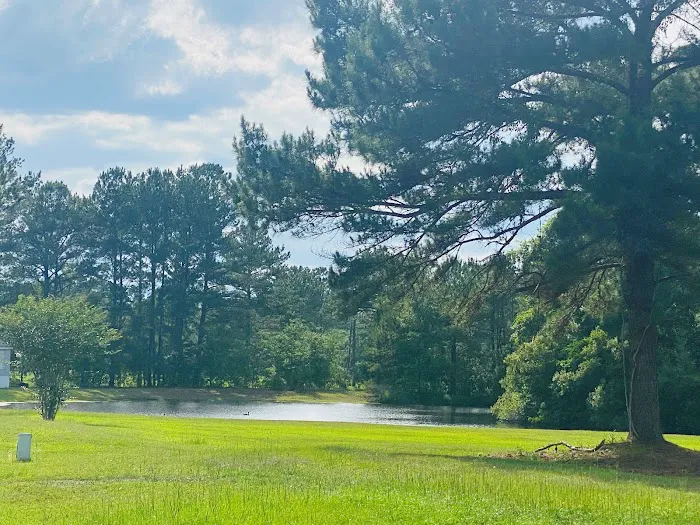 Fernwood Mobile Home Community Picture 3