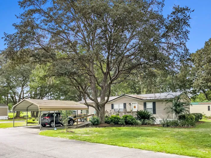 Fernwood Mobile Home Community Picture 8