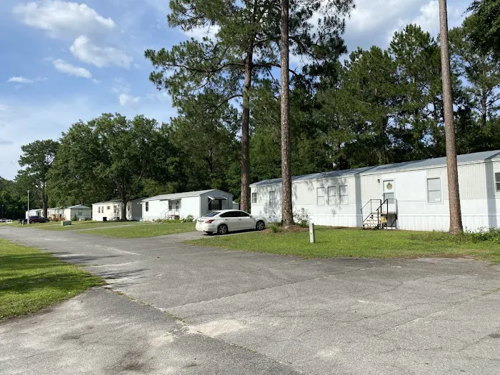 Fernwood Mobile Home Community Picture 10