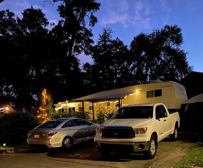 River RV Park Picture 1