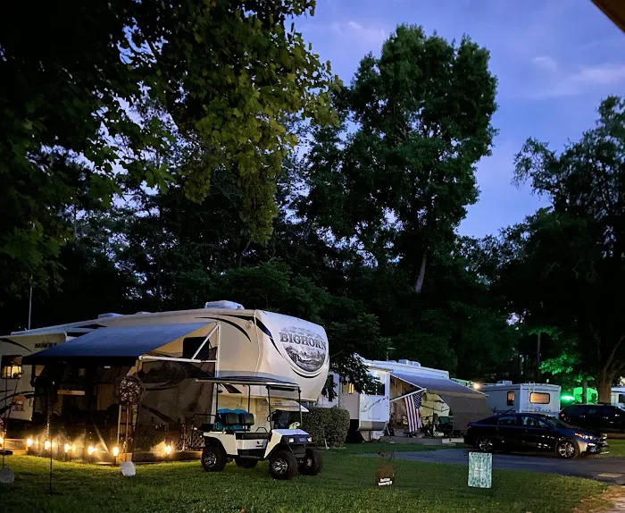 River RV Park Picture 5