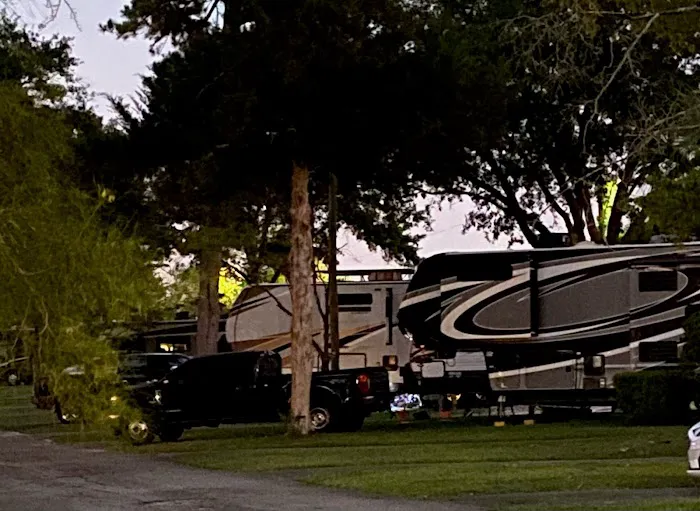 River RV Park Picture 9