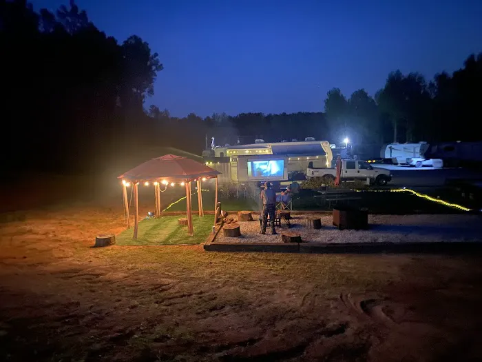 Huckleberry Hills RV Park Picture 9