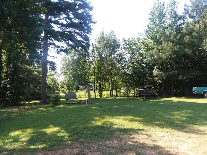 HWY 57 Three Way R.V. Park Picture 3