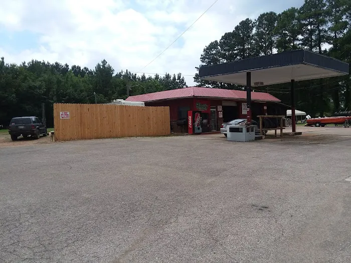 HWY 57 Three Way R.V. Park Picture 8