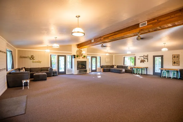 Little Bear River Retreat Picture 4