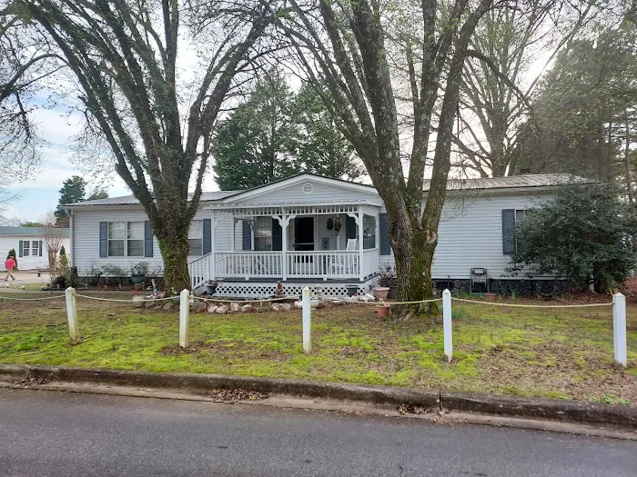 Peachtree Crossings Picture 4