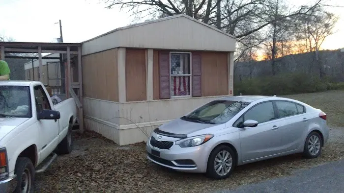 Cove Mobile Home Park Picture 5