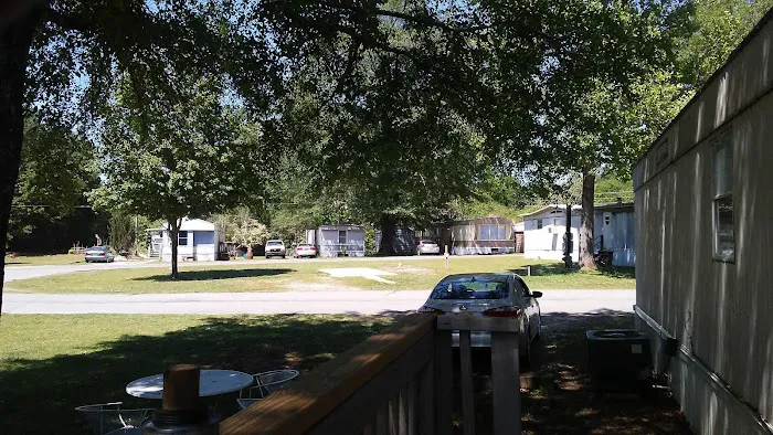 Cove Mobile Home Park Picture 6