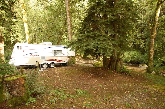 Friday Creek Campground Picture 4