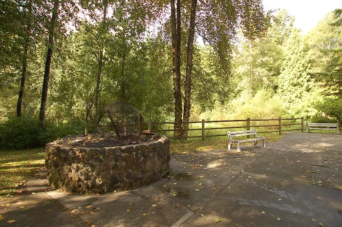 Friday Creek Campground Picture 3