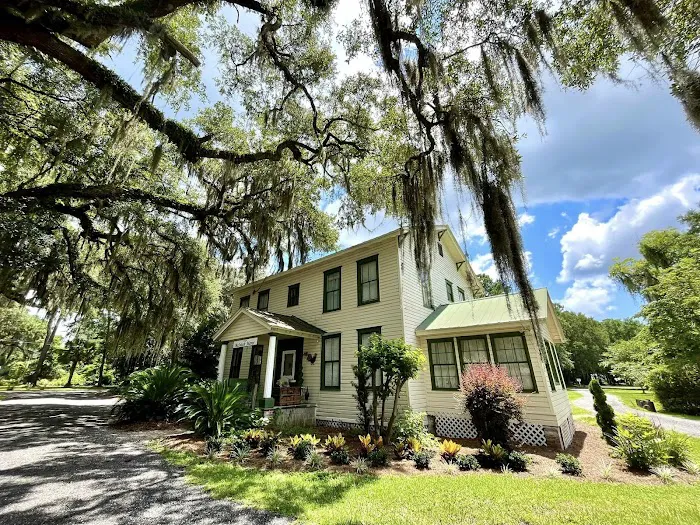 McIntosh Manor RV Park and Retreat Picture 1