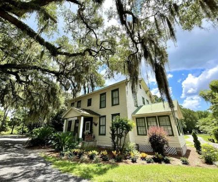 McIntosh Manor RV Park and Retreat