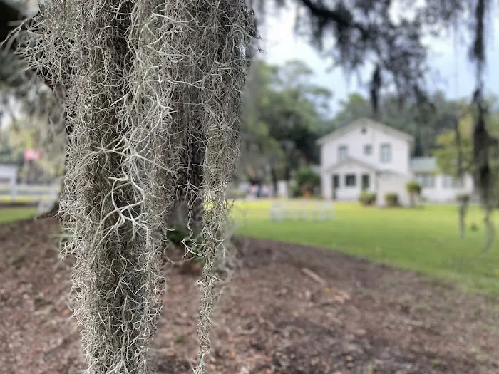 McIntosh Manor RV Park and Retreat Picture 10