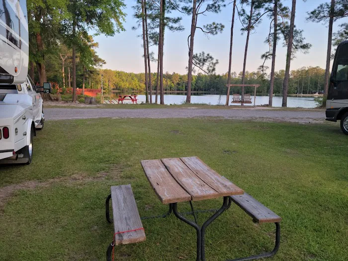 McIntosh Lake RV Park Picture 7