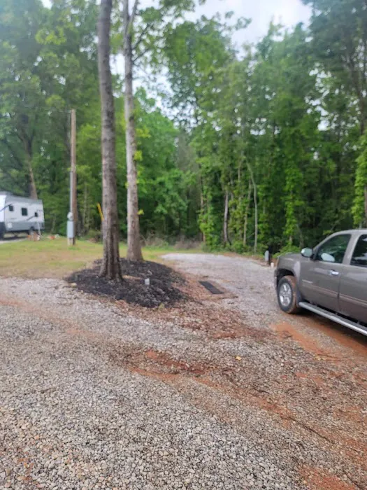 Crestwood Estates RV and camper park Picture 3