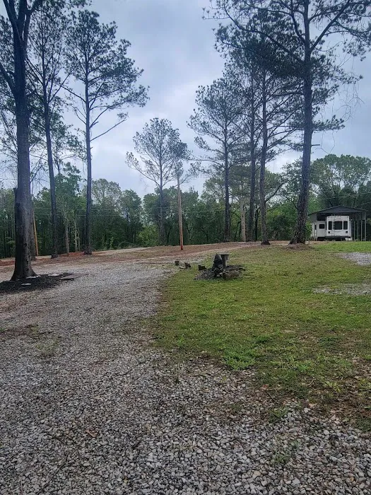 Crestwood Estates RV and camper park Picture 6