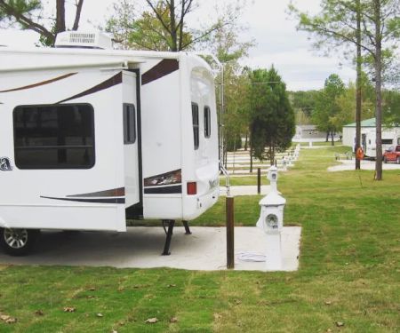 Eagle's Nest RV Park