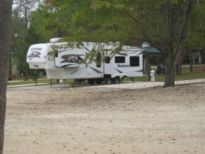 Eagle's Nest RV Park Picture 10