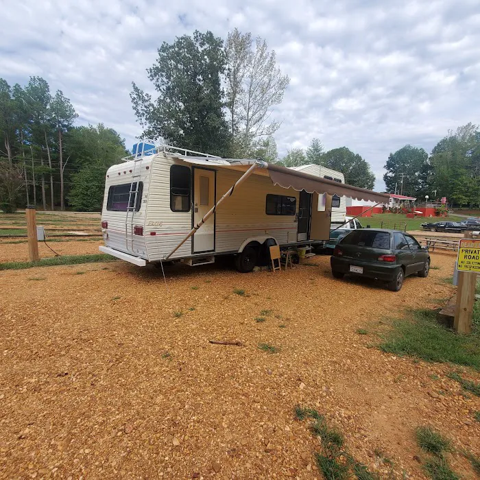 Willoughby's RV Park Picture 9