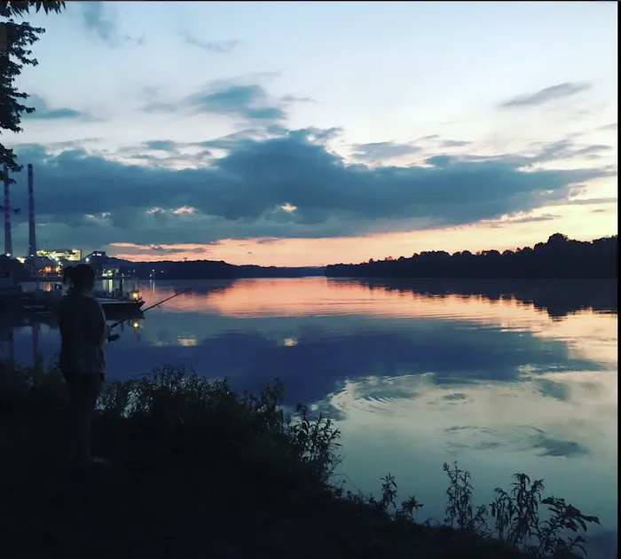 OLD OAK RV AND RV RENTALS Picture 2