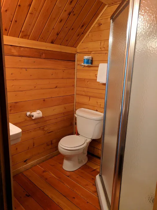 Cascade Locks / Portland East KOA Holiday Picture 8