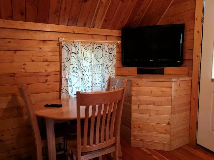 Cascade Locks / Portland East KOA Holiday Picture 10