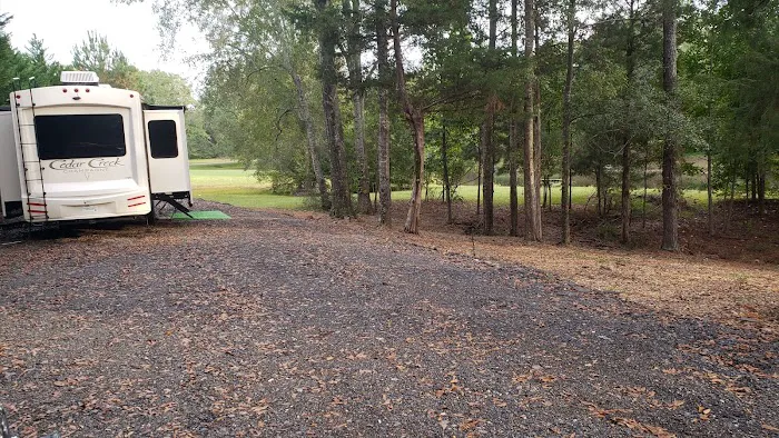 Eden Lake RV Park Picture 7