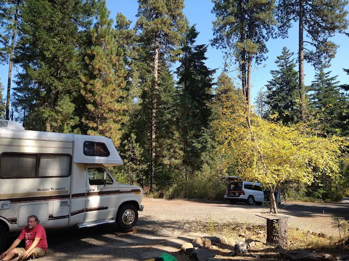 Spring Drive RV Campground Picture 3