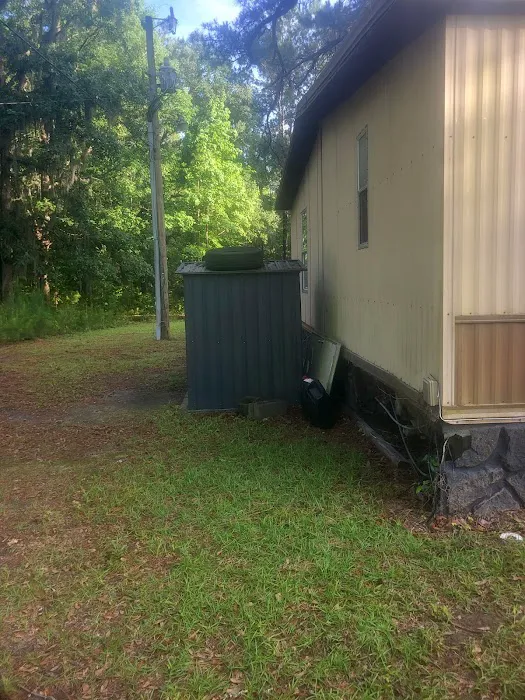 Trailers / Mobile Homes Picture 2