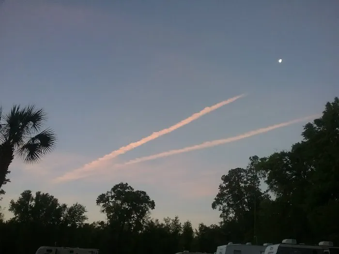 Futter's 4 Oaks RV Park Picture 5