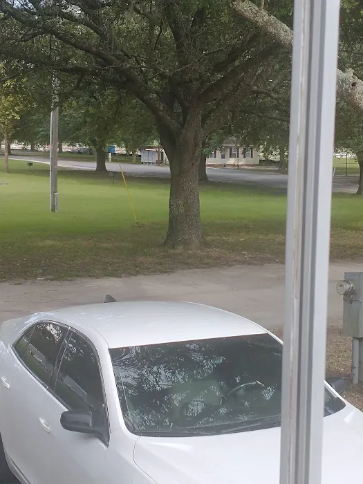 Quail Hollow Mobile Home Park Picture 5