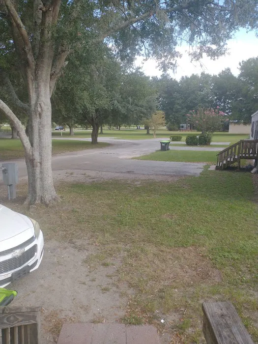 Quail Hollow Mobile Home Park Picture 6