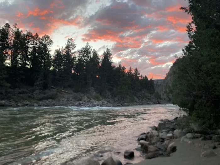 S Yell/Hell Confluence Picture 4