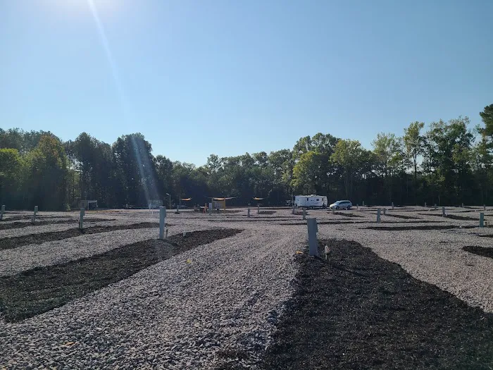 Fly South RV Campground Picture 5