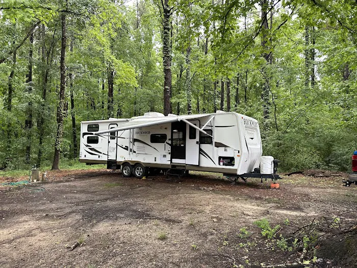 Tut Huts RV Park Picture 3