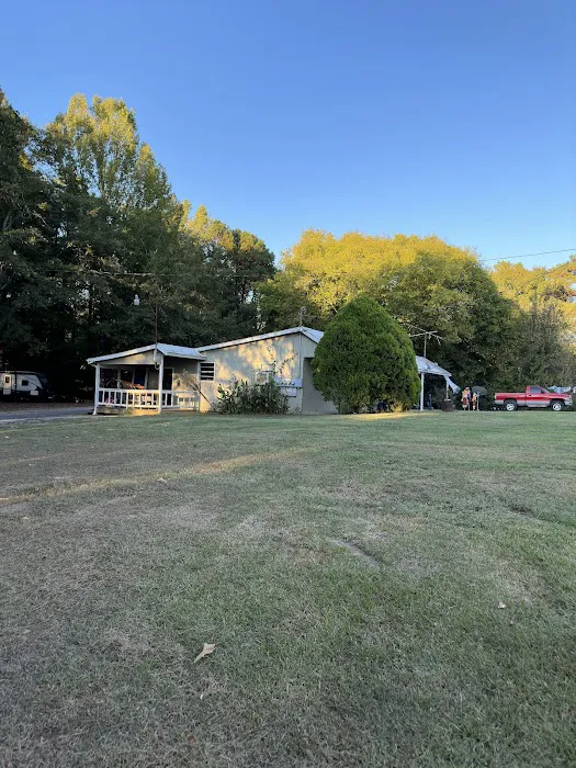 Tut Huts RV Park Picture 4