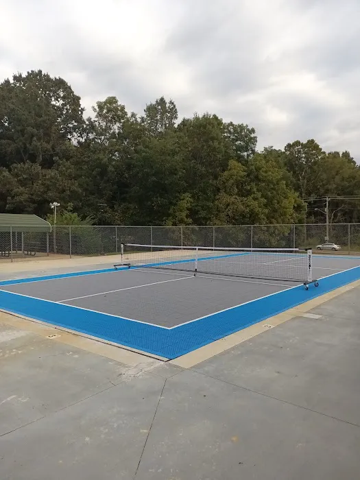 Parkway Village Pointe Picture 1