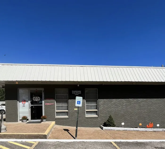 Parkway Village Pointe Picture 4