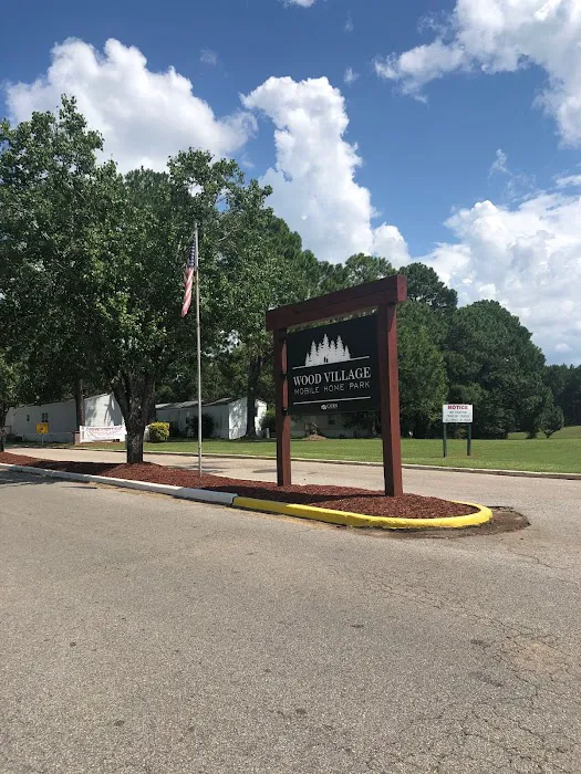 Wood Village Mobile Home Park Picture 2